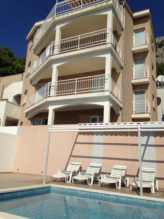 Mimice Bay Apartments Bagian luar foto