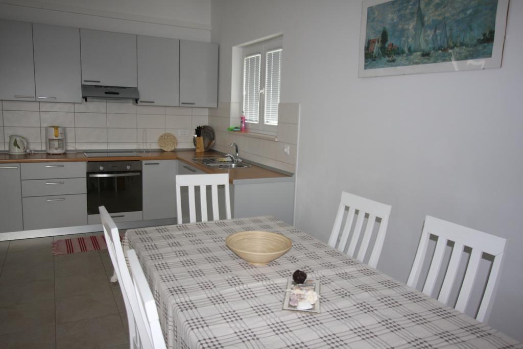 Mimice Bay Apartments Bagian luar foto