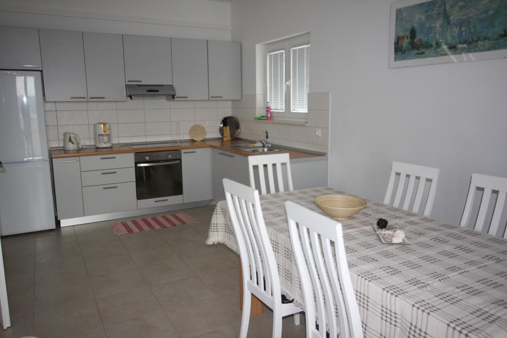 Mimice Bay Apartments Bagian luar foto