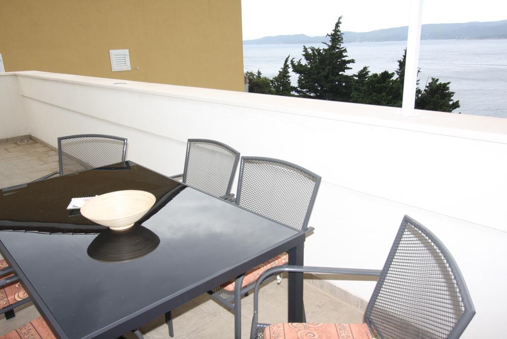 Mimice Bay Apartments Bagian luar foto