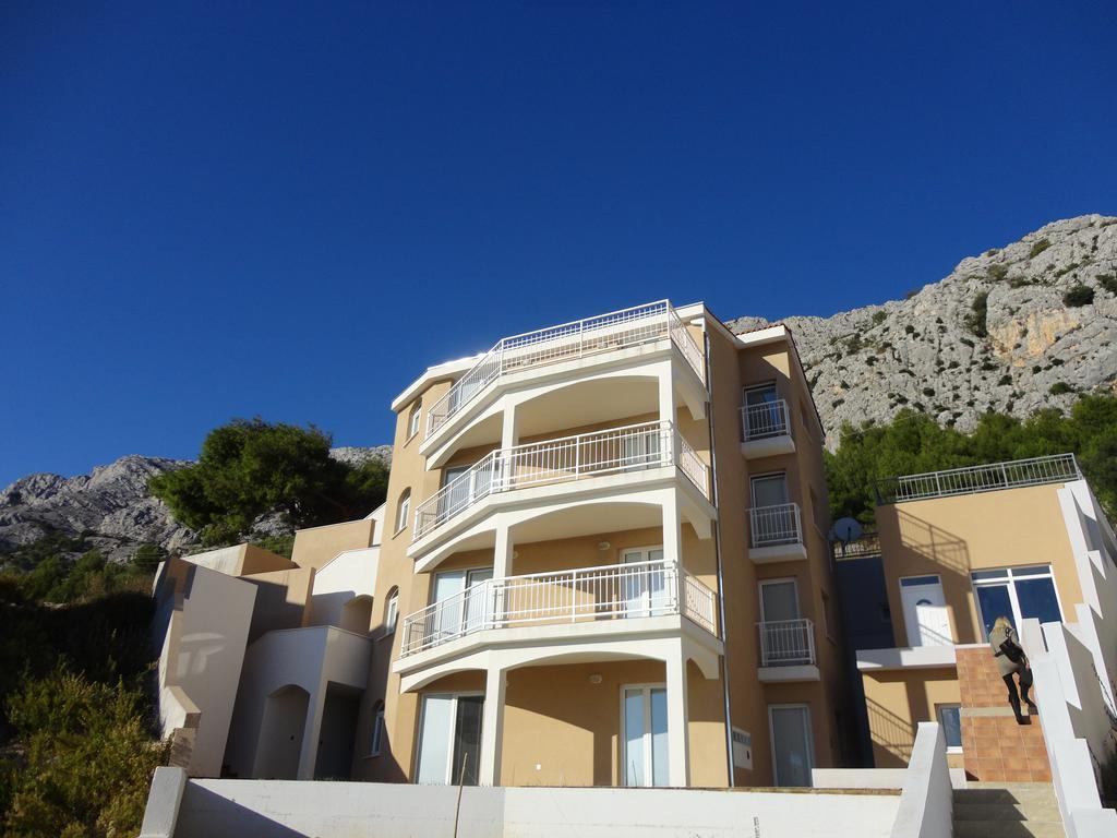 Mimice Bay Apartments Bagian luar foto